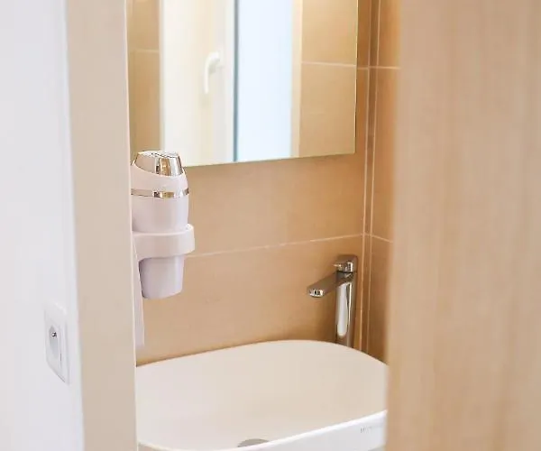 Ambassadeur 2* Lilla