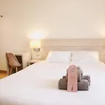 Ambassadeur Hotel 2*