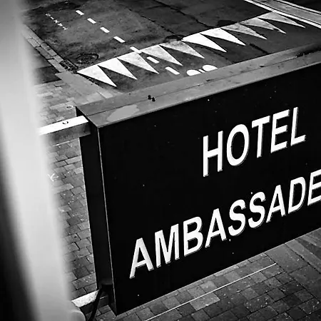 Ambassadeur 2*