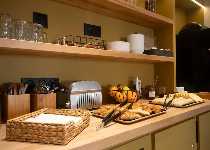 Ambassadeur Hotel 2*